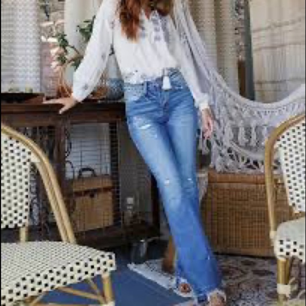 Vervet dark blue jeans with great chic cuts throughout. So flattering and chic!